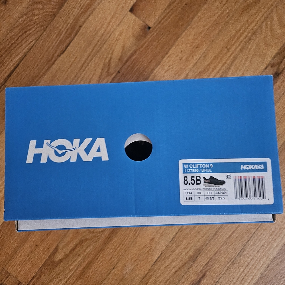 New in Box (NIB) Hoka Women's Clifton 9 Running Shoes Sneakers - Picture 4 of 4